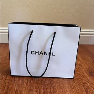 CHANEL Classic White and Black Shopping Bag